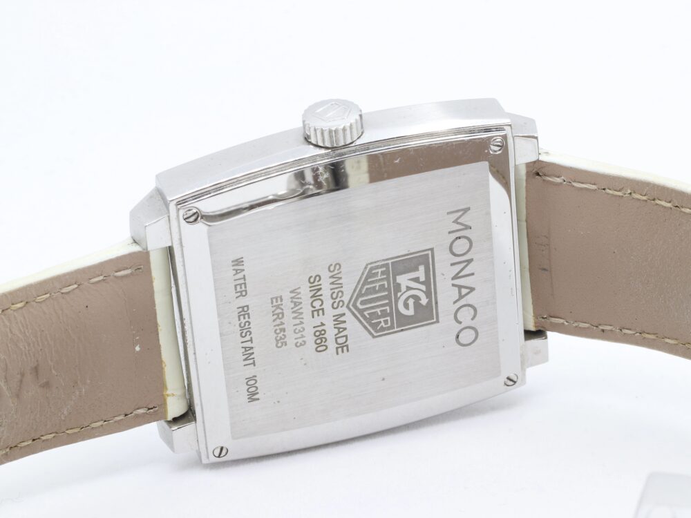 タグホイヤーモナコグランドデイト裏蓋