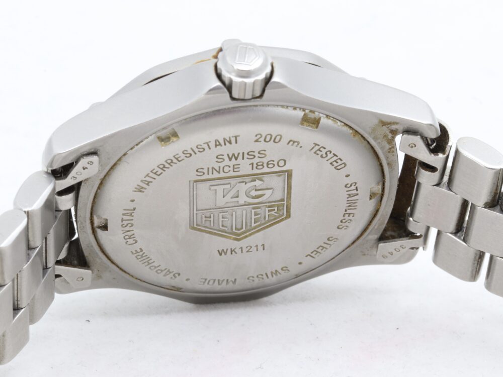 タグホイヤーのプロフェッショナル200裏蓋