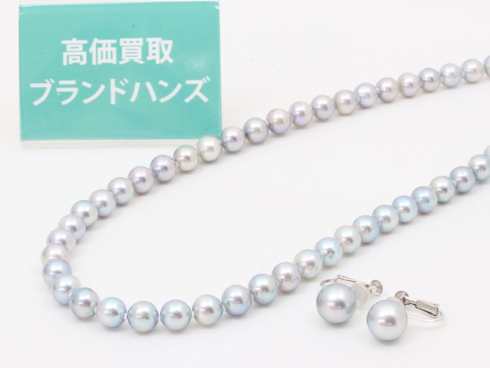 K14WGの黒蝶パールネックレス全体