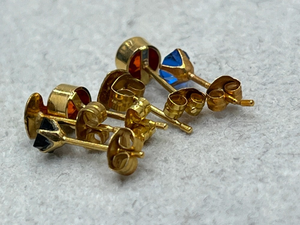 K18(18金)色石ピアスおまとめ後ろ