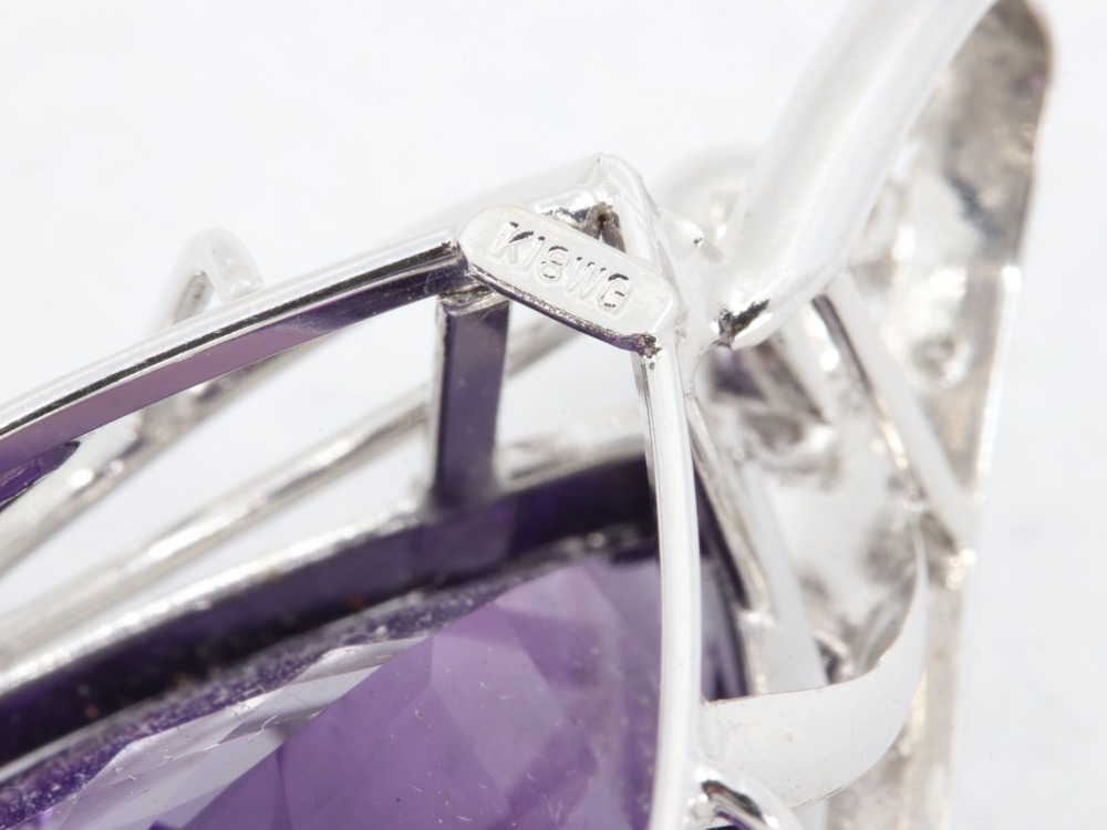 K18WGアメジストダイヤトップ刻印