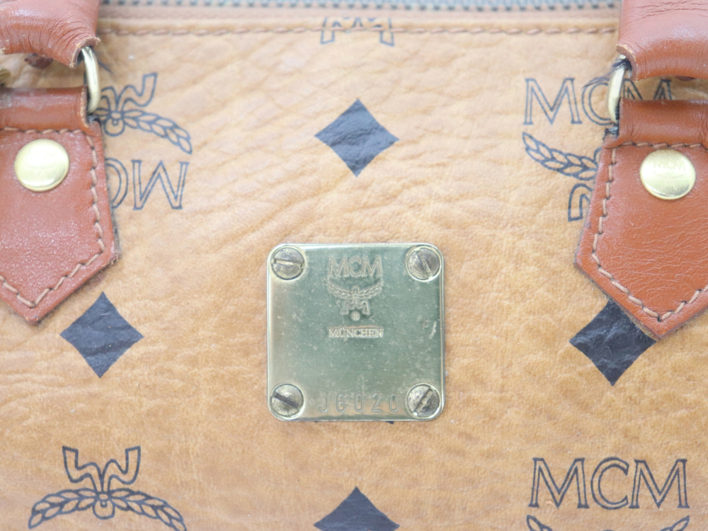 MCMミニボストン2wayバッグ刻印