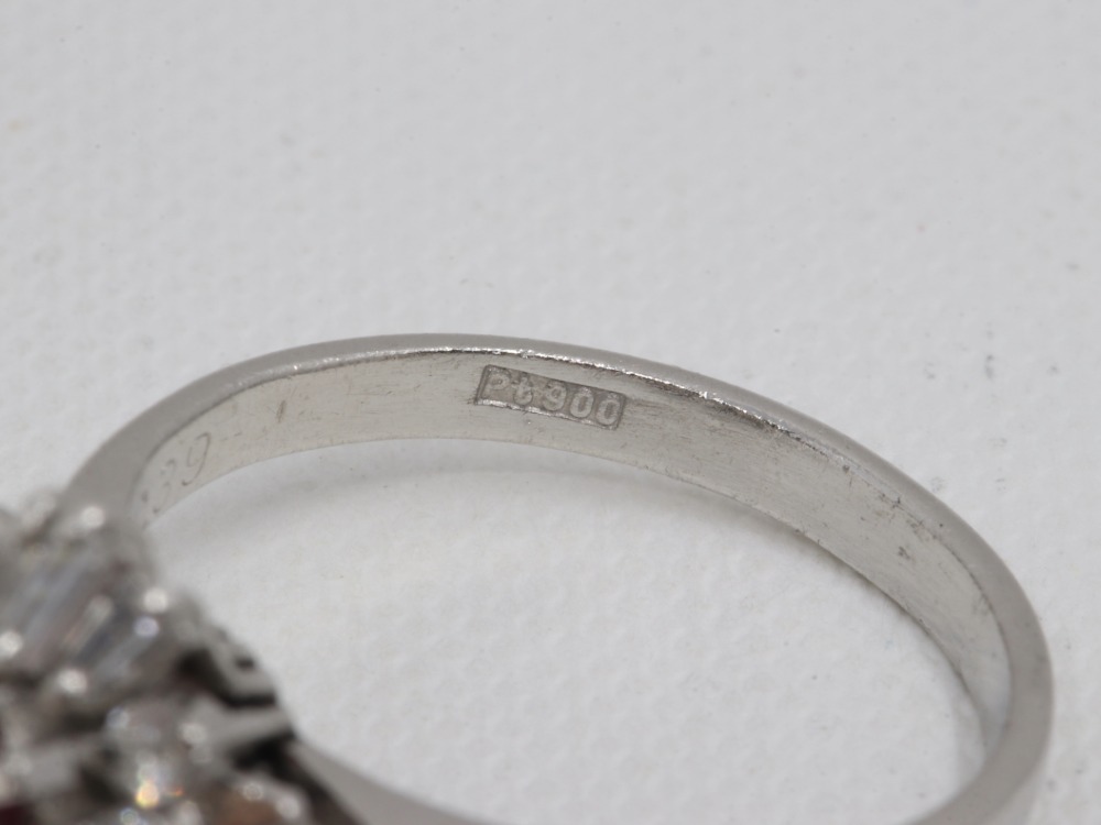 PT900のルビーダイヤモンドリング刻印