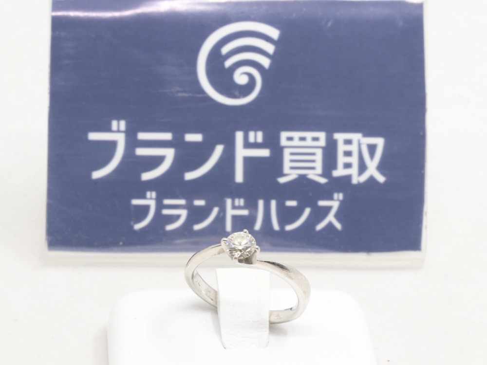 Pt900のダイヤ付リング正面