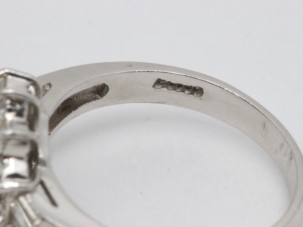 Pt900ブラックオパールダイヤリング刻印2