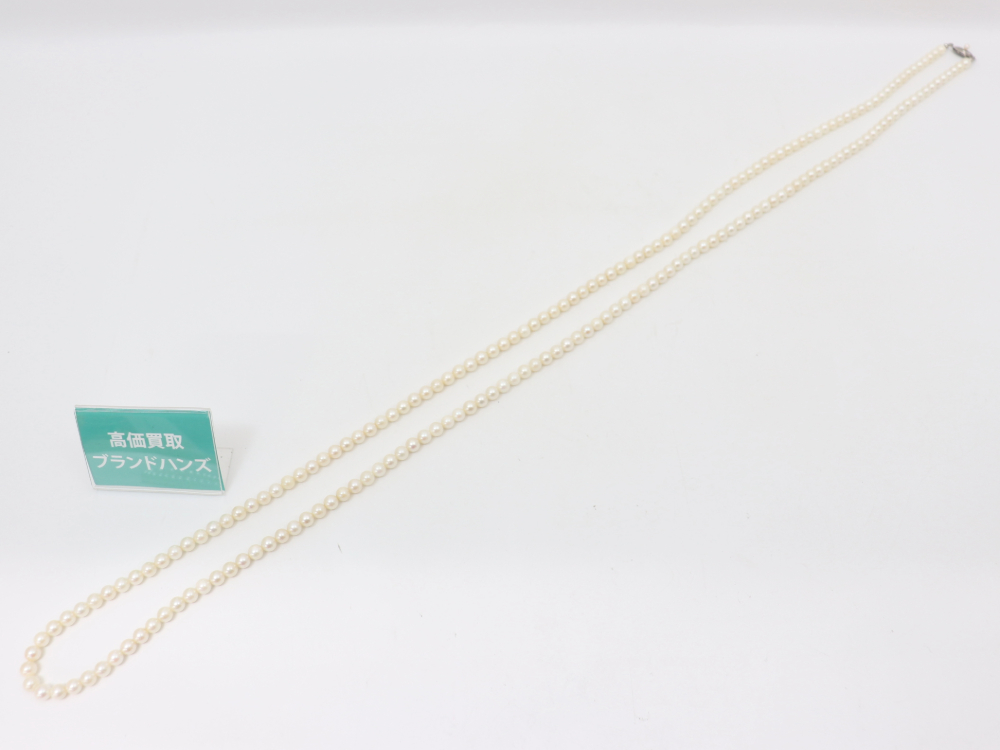 SV金具ロングパールネックレス全体
