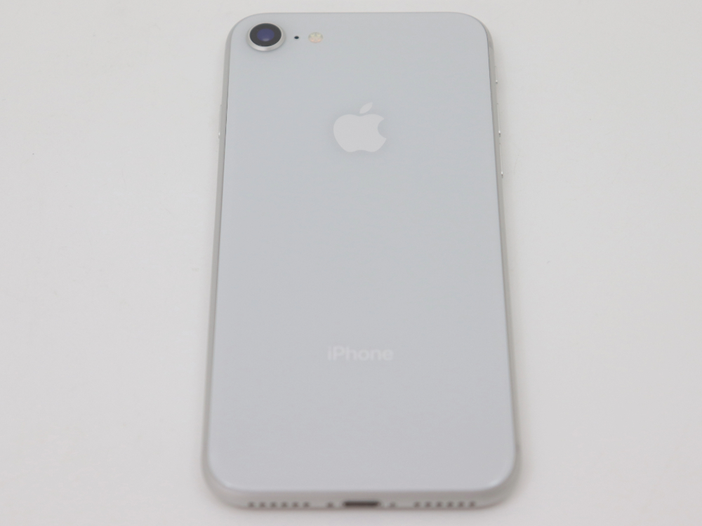iPhone8の64GBホワイト背面