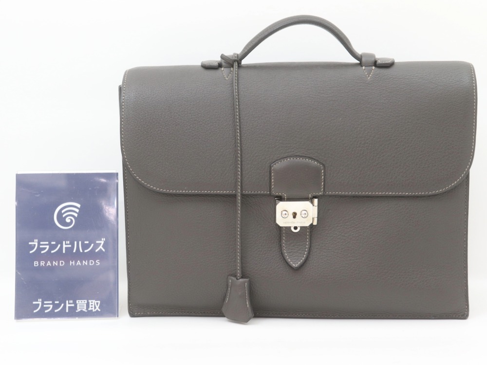 エルメスのサックアデペッシュ34トゴ正面