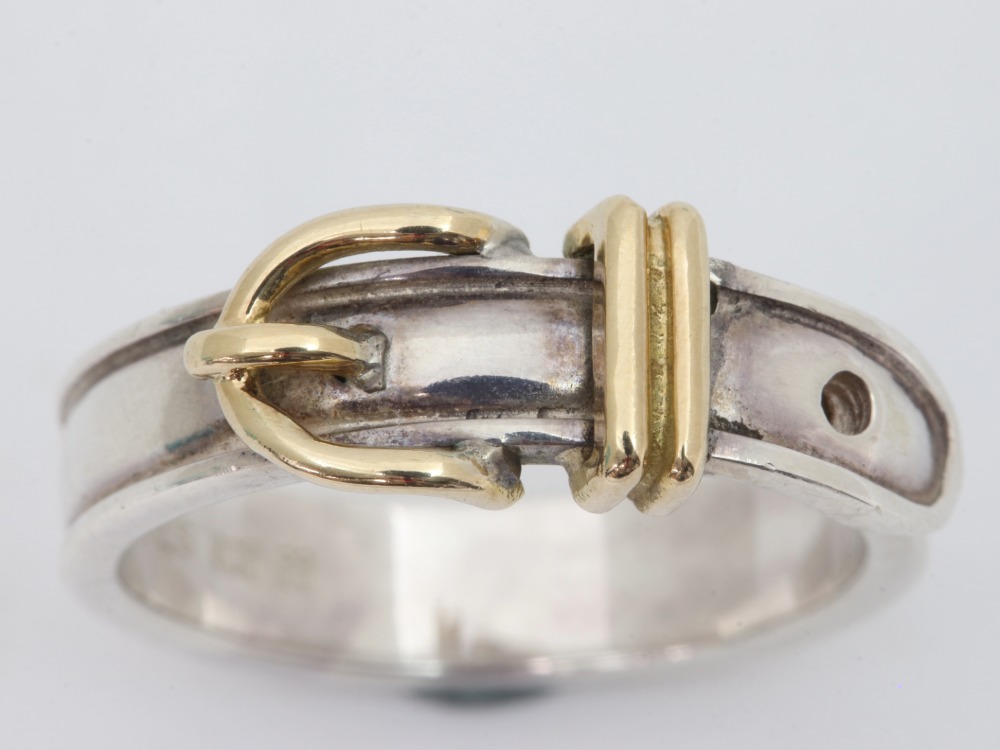 エルメスのサンチュールリング正面