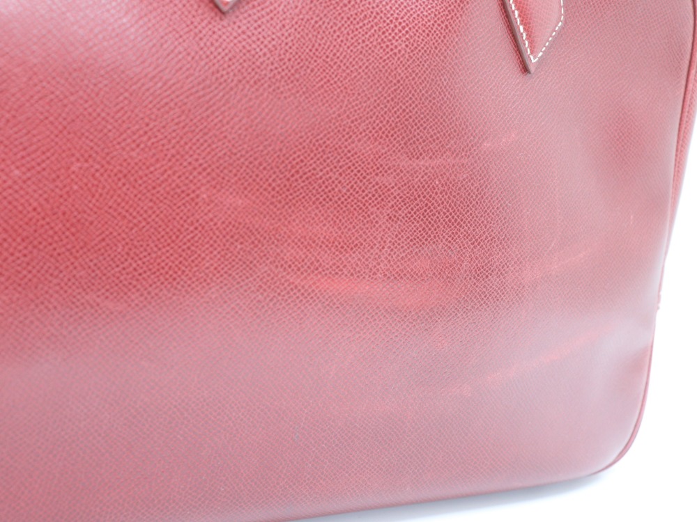 エルメスのプリュム32クシュベル表面