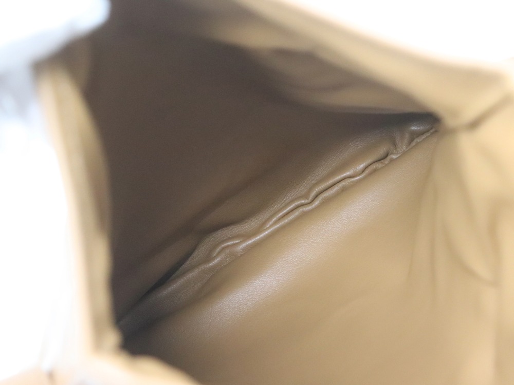 エルメスのレザーショルダーバッグ内側