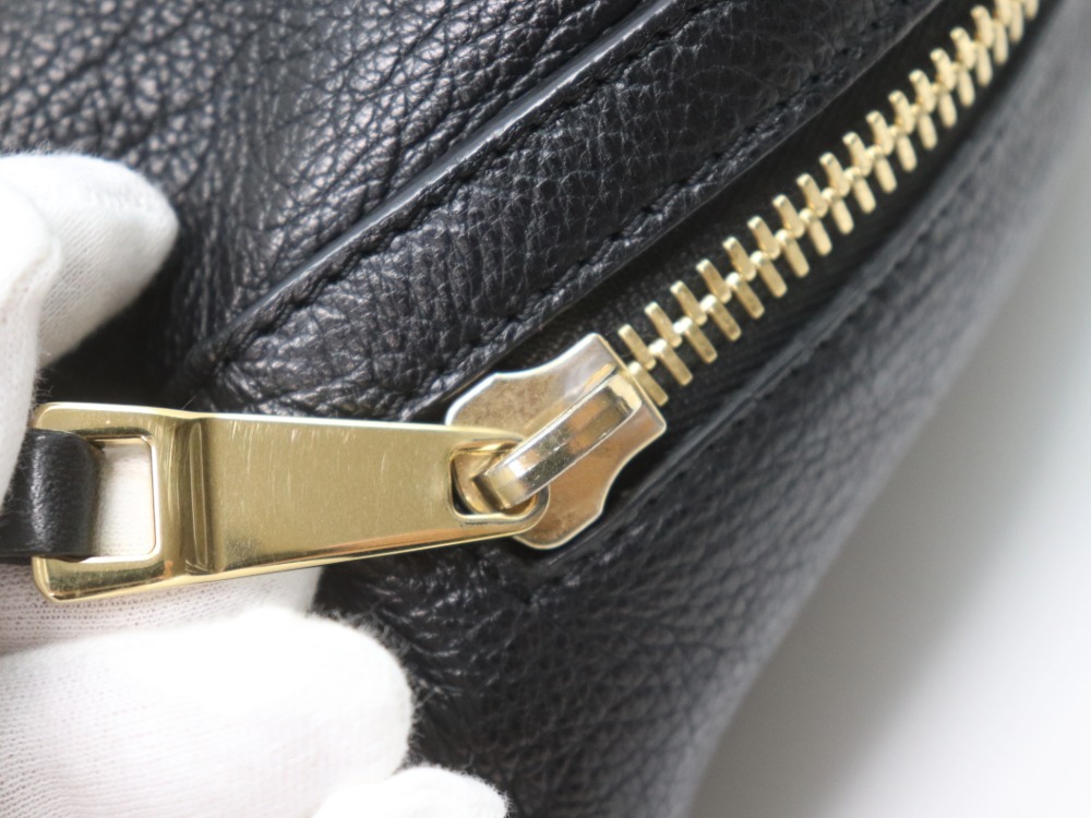 クロエディラントートバッグ金具