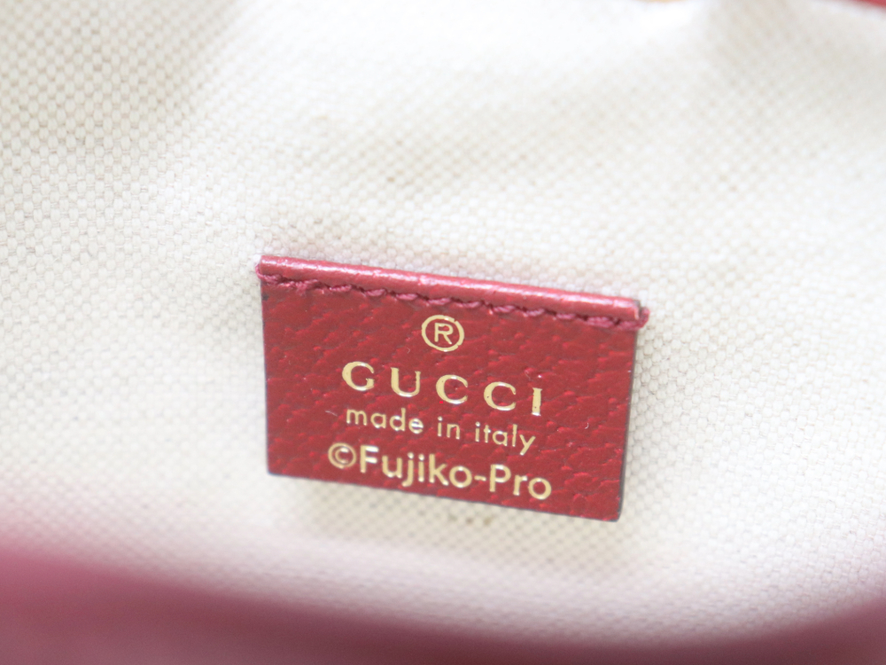 グッチドラえもんコラボショルダーバッグロゴ