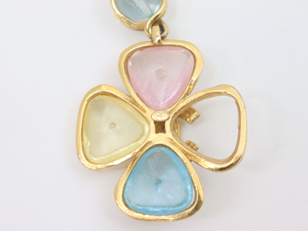 シャネルのネックレス96Pトップ