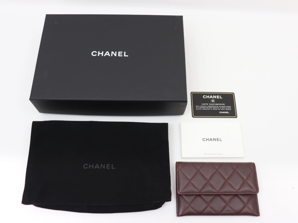 シャネルのマトラッセチェーンウォレット付属品