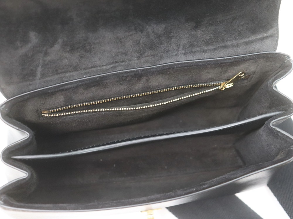 セリーヌ16セーズショルダーバッグ内側