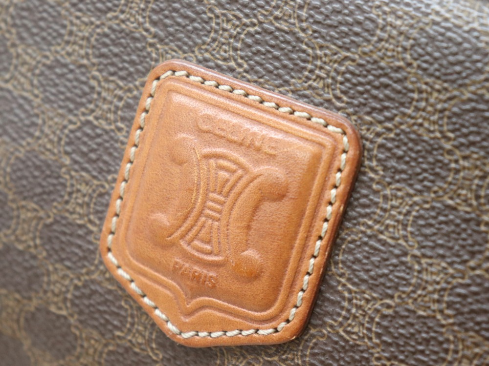 セリーヌマカダムトートバッグロゴ