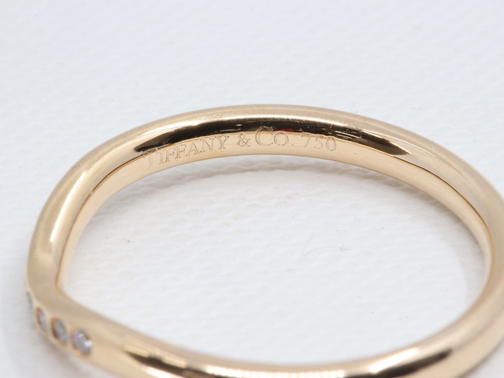 ティファニーカーブドバンドリングK18刻印
