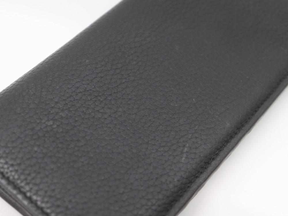 ディオールアトリエ長財布傷