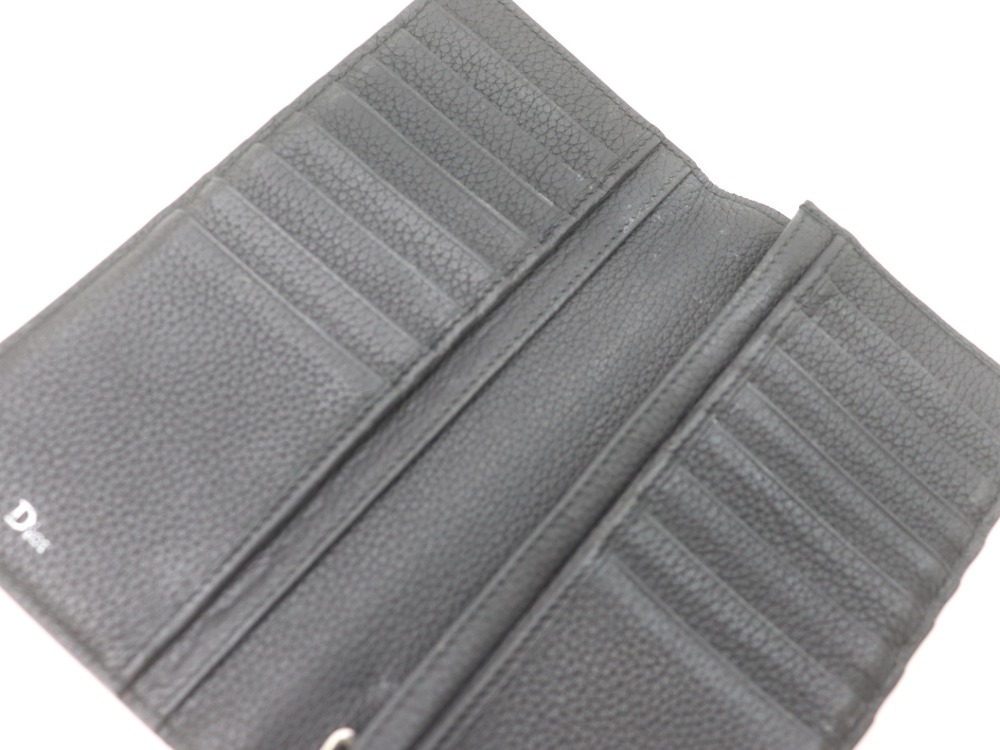 ディオールアトリエ長財布内