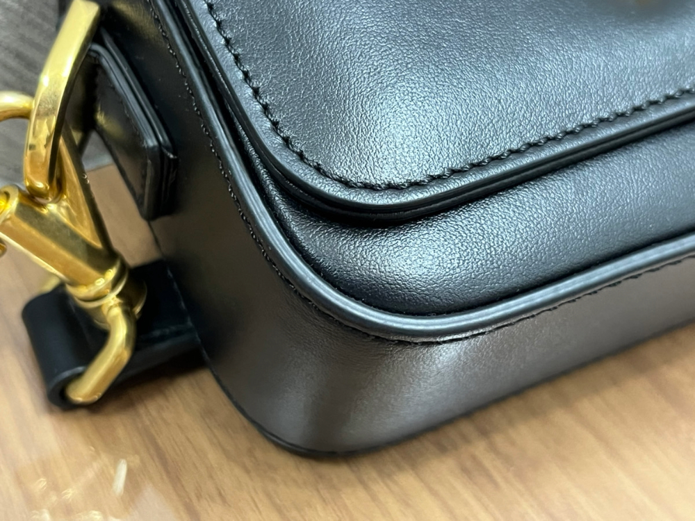 トッズTタイムレスショルダーバッグ角