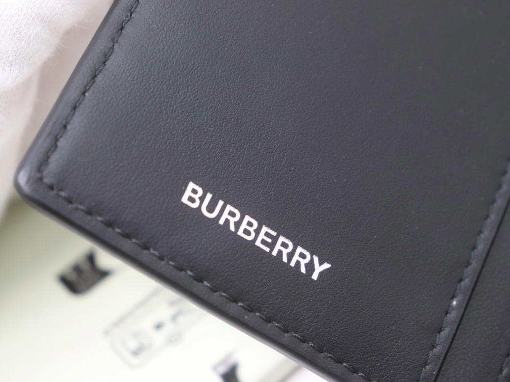 バーバリーヴィンテージチェック長財布ロゴ