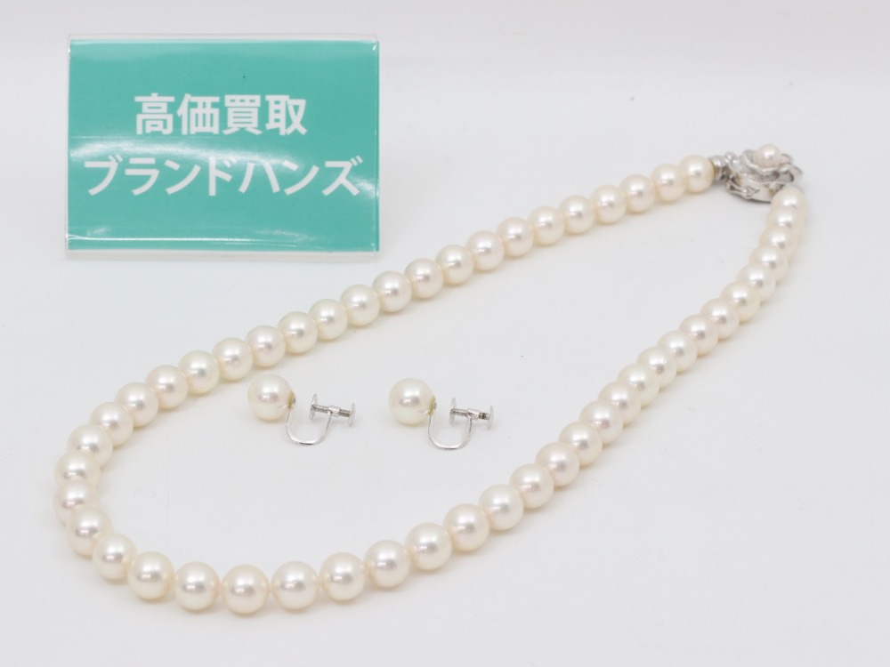 パールのジュエリーセット全体