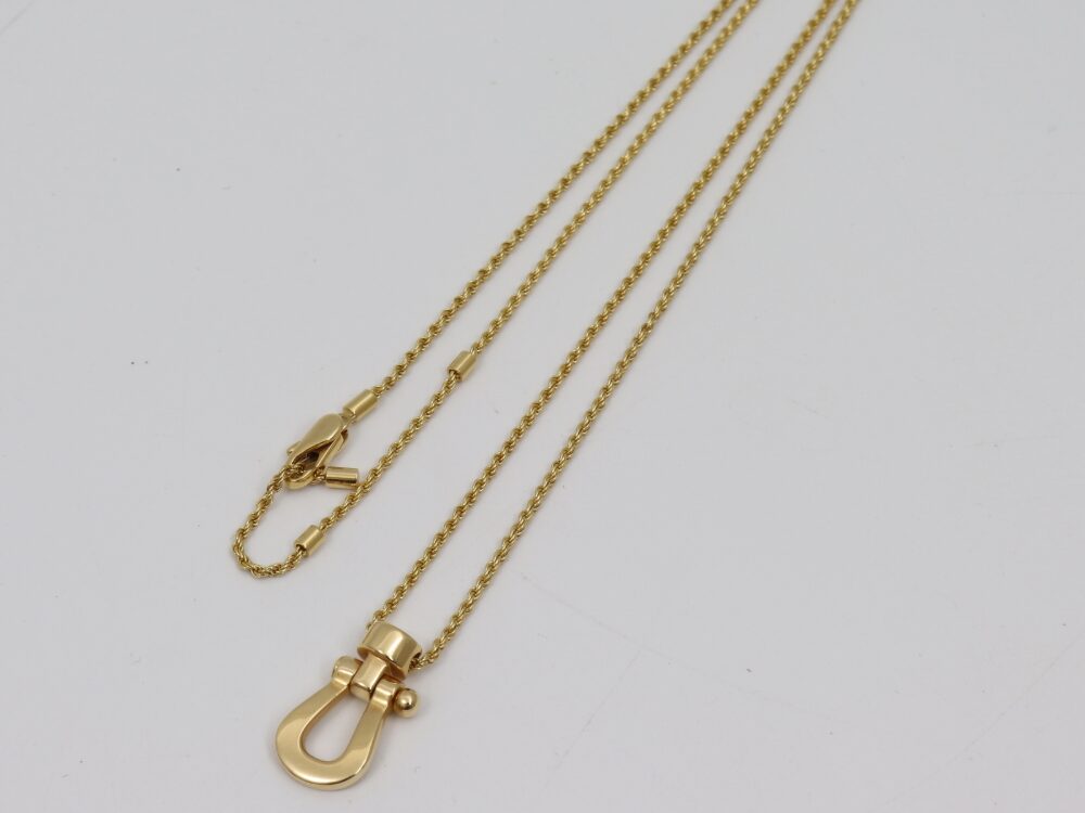 フレッド750フォース10ラージネックレス全体