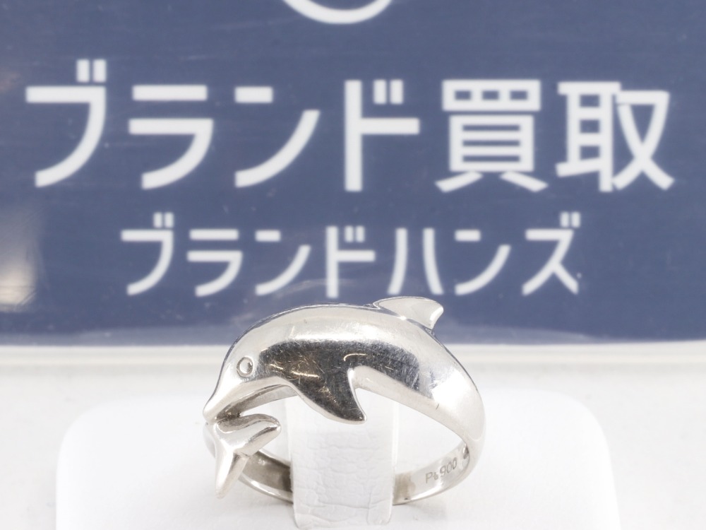 プラチナPT900のイルカモチーフリング正面