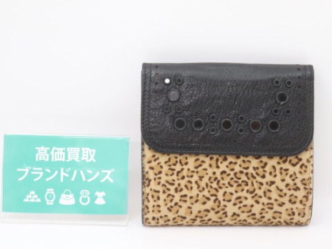 ボッテガヴェネタのレオパード財布