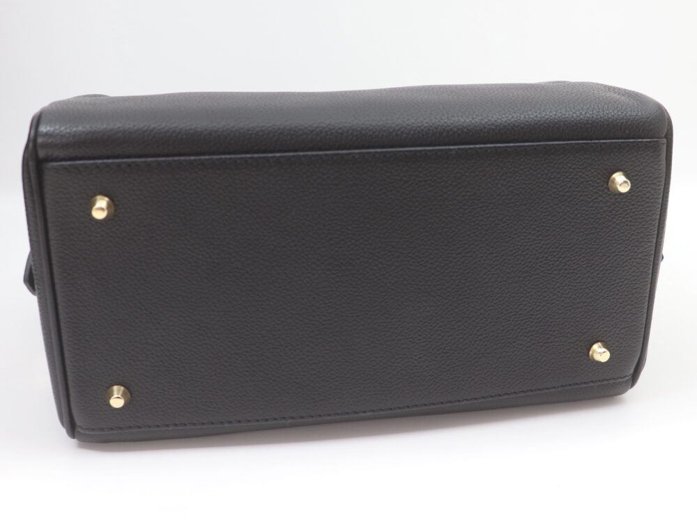 モラビトチェーンハンドバッグ底面