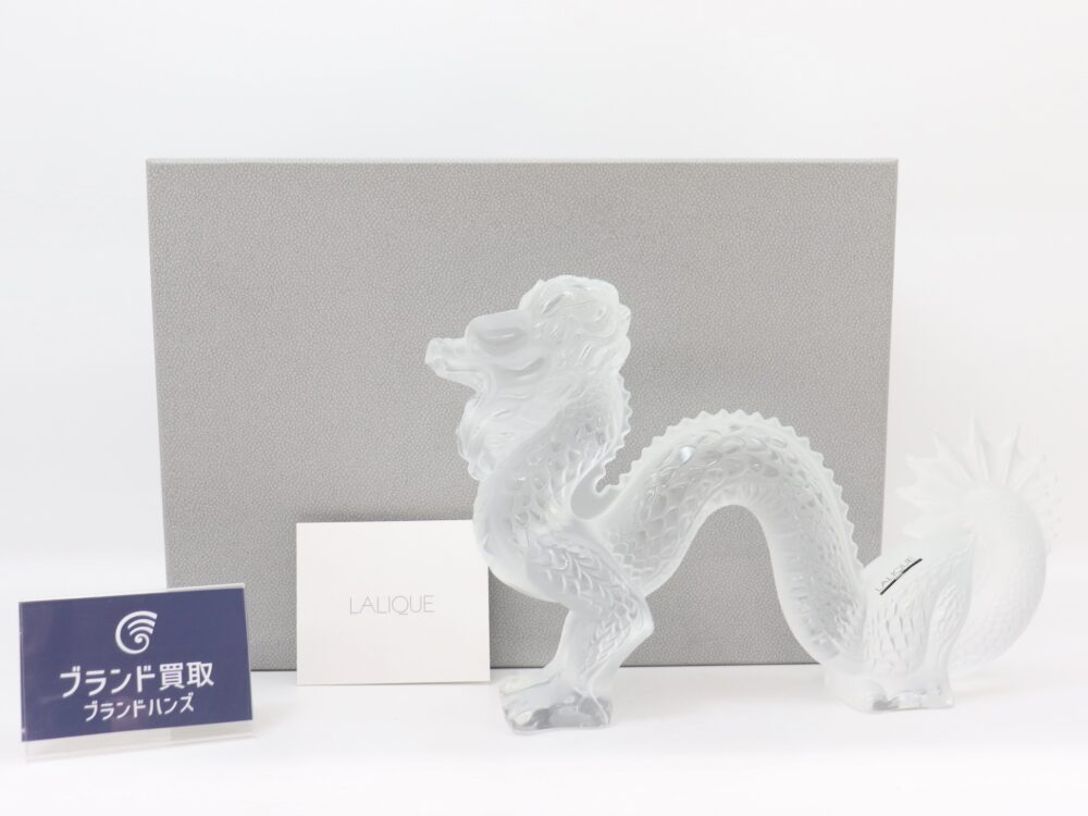 ラリックドラゴンガラスオブジェ全体