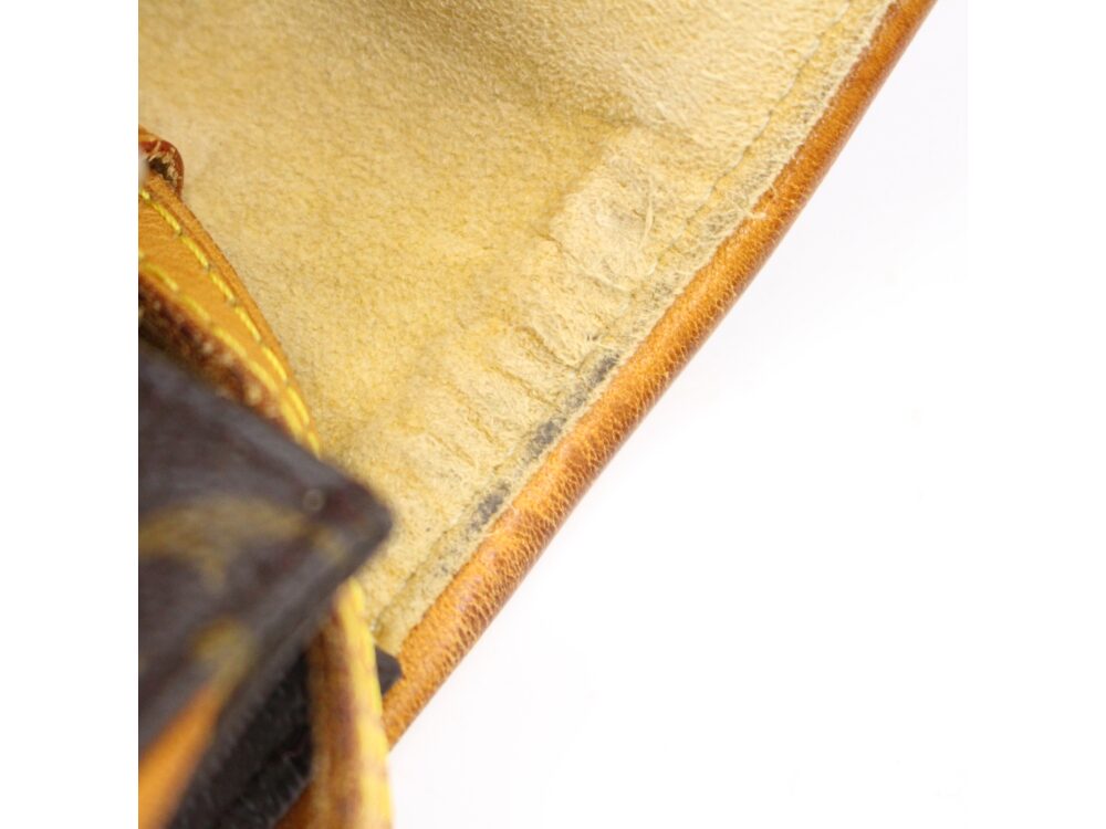 ルイヴィトンのポシェット・ツインGM汚れ部分