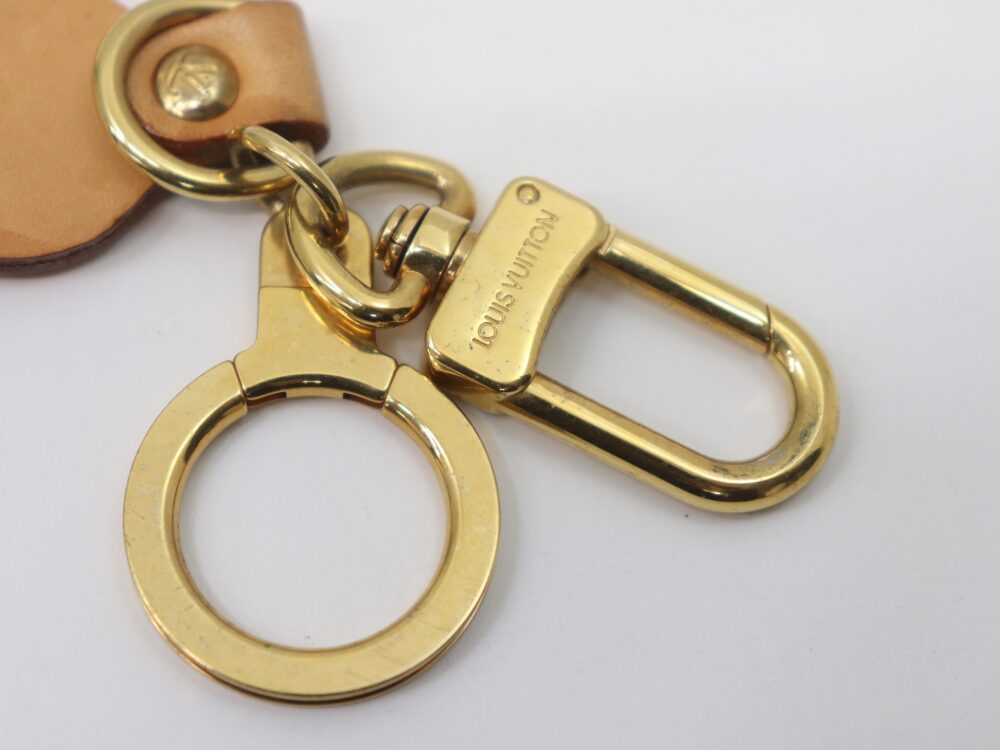 ルイヴィトンの村上隆コラボのポルトクレパンダキーホルダーロゴ