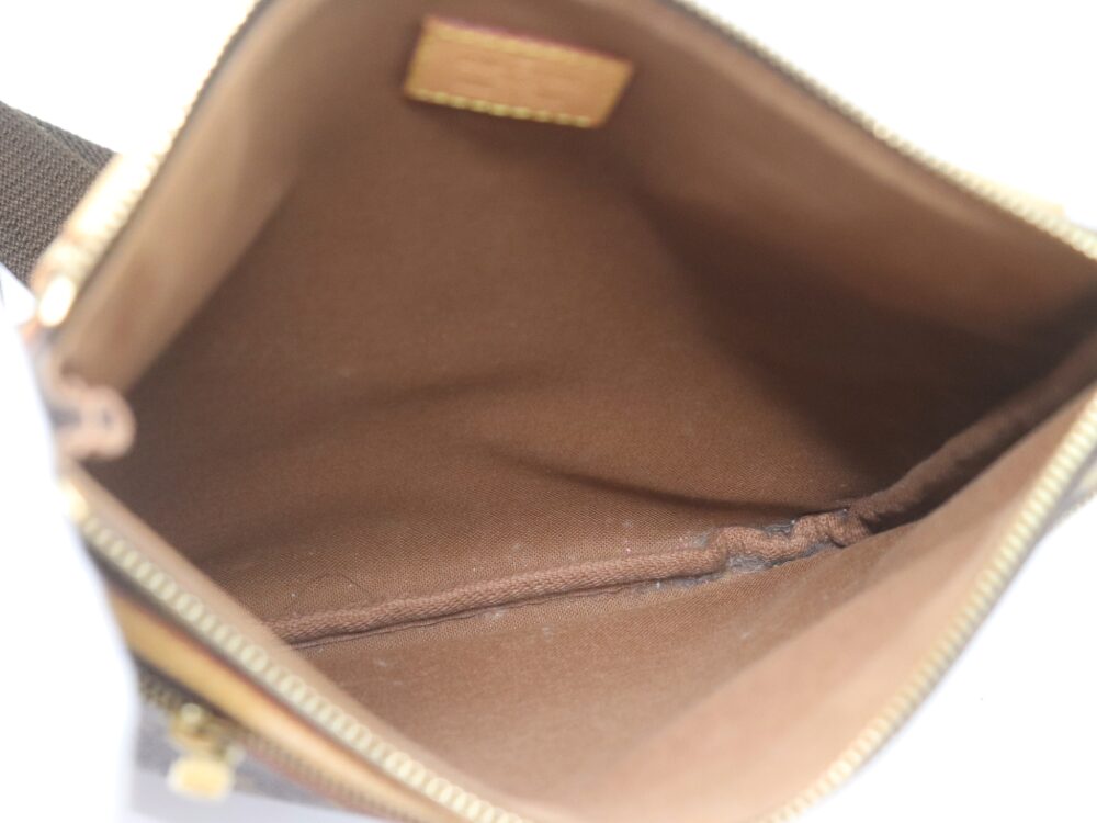 ルイヴィトンモノグラムポシェットボスフォール内側