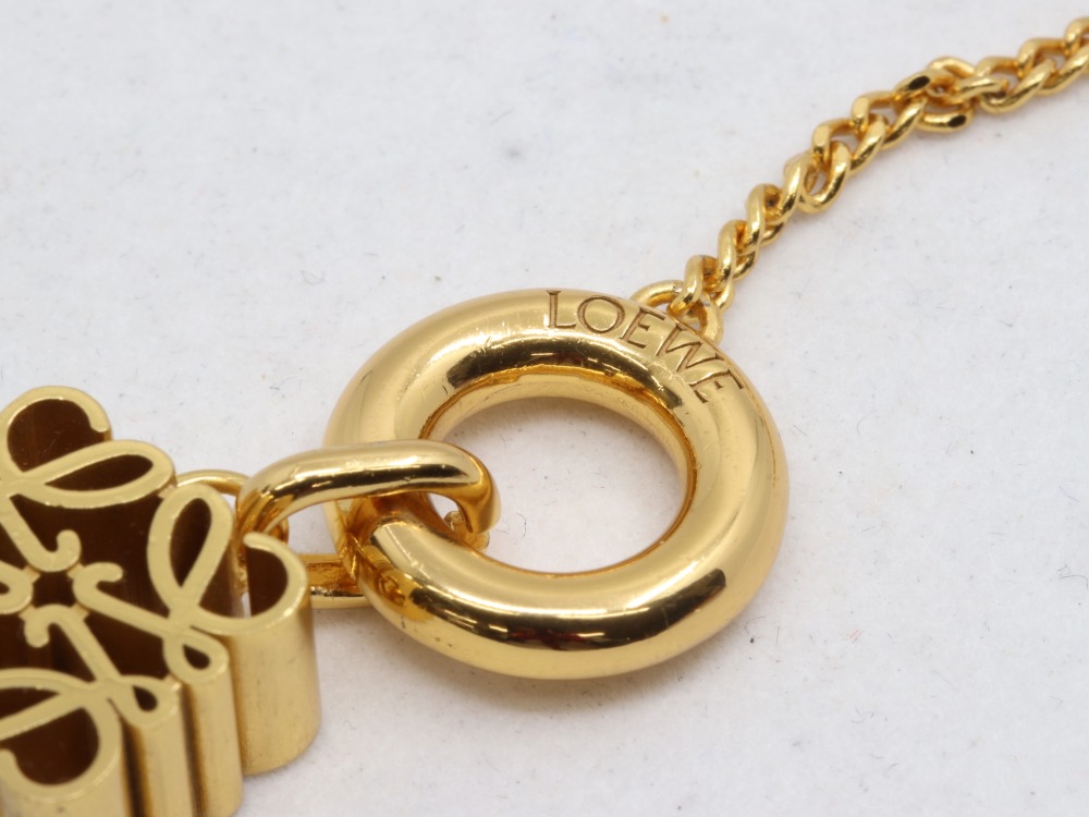 ロエベのアナグラム925ネックレスロゴ