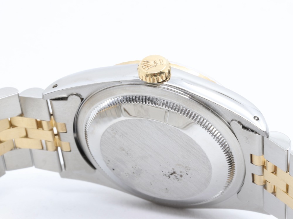 ロレックスのデイトジャスト裏蓋