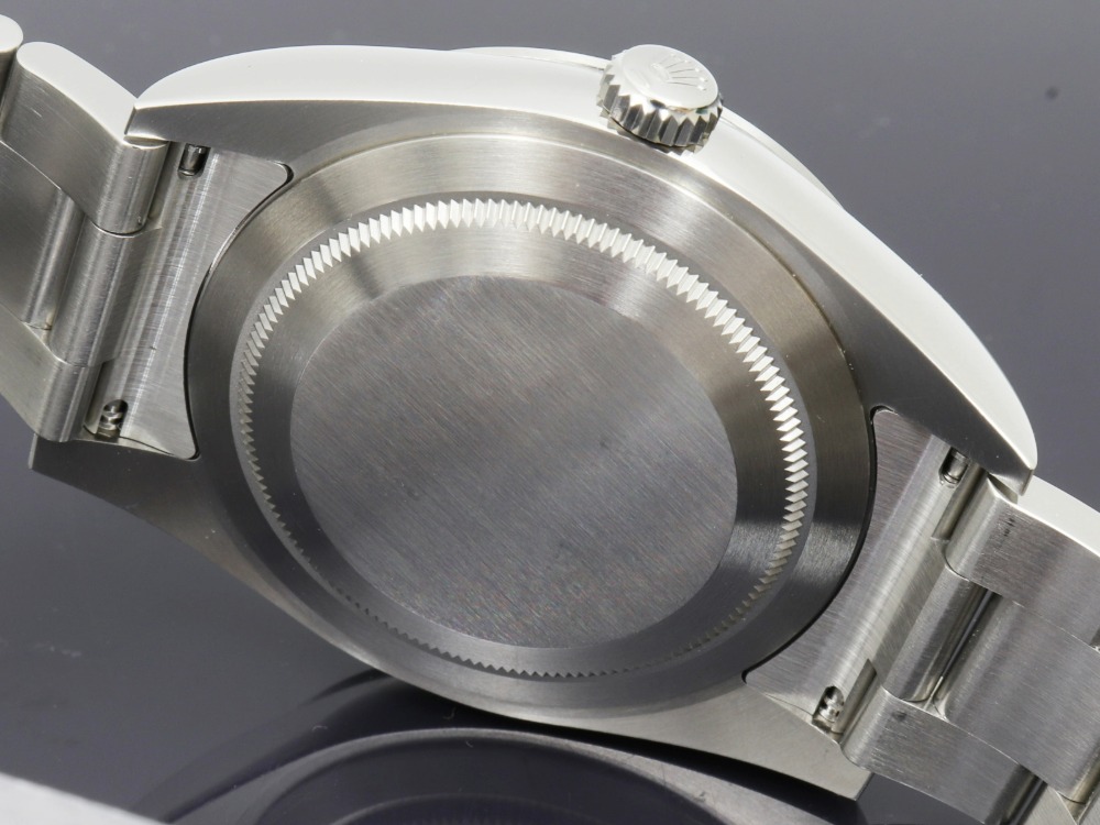 ロレックスエクスプローラー1 214270裏蓋