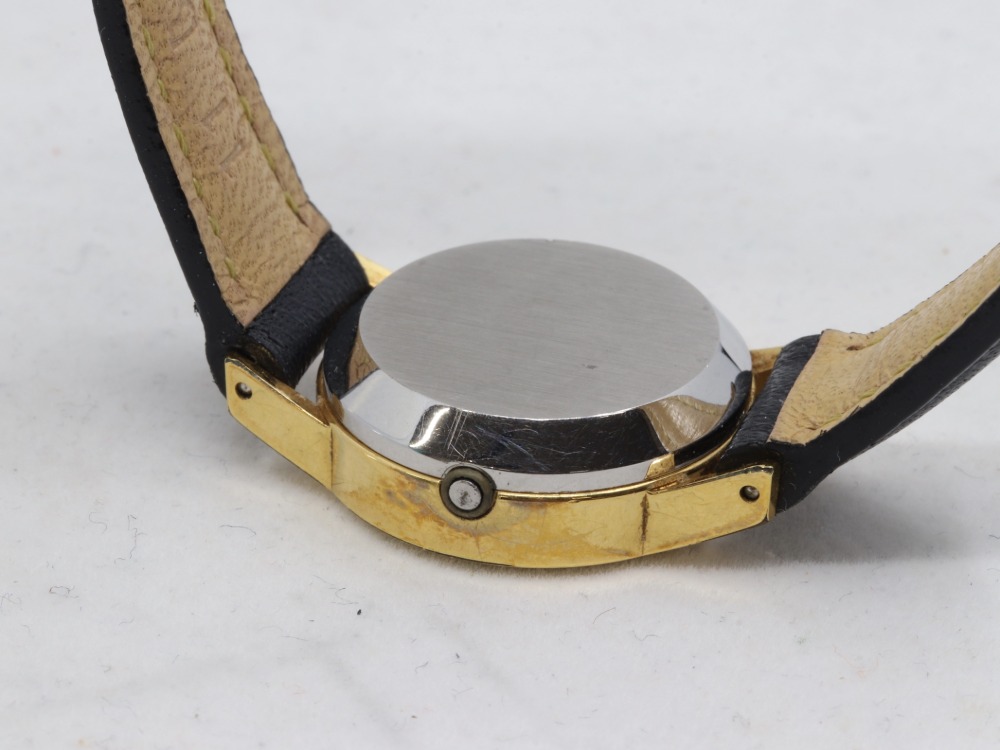 不動のオメガデビルクォーツ横