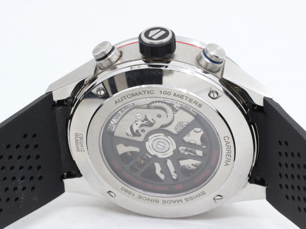 変色有タグホイヤーのカレラCBG2A1Z裏蓋