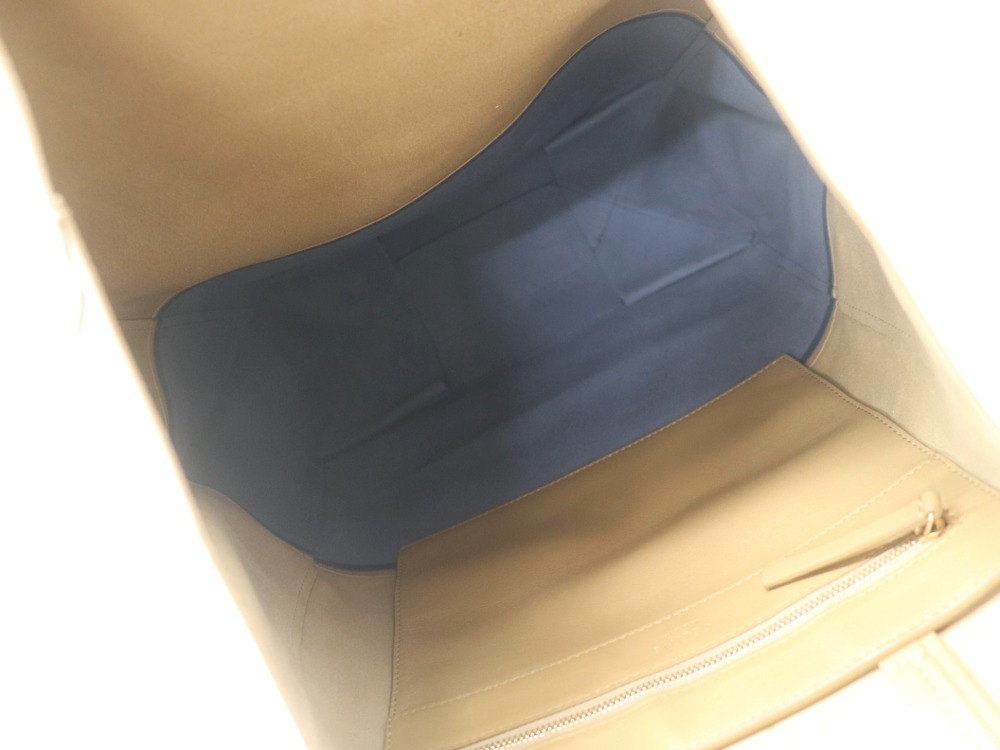 美品のセリーヌカバホリゾンタル内側