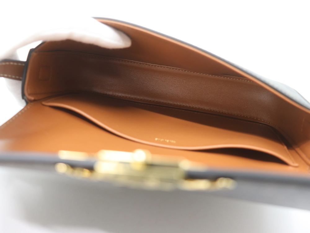 美品のセリーヌクロードショルダーバッグ内側