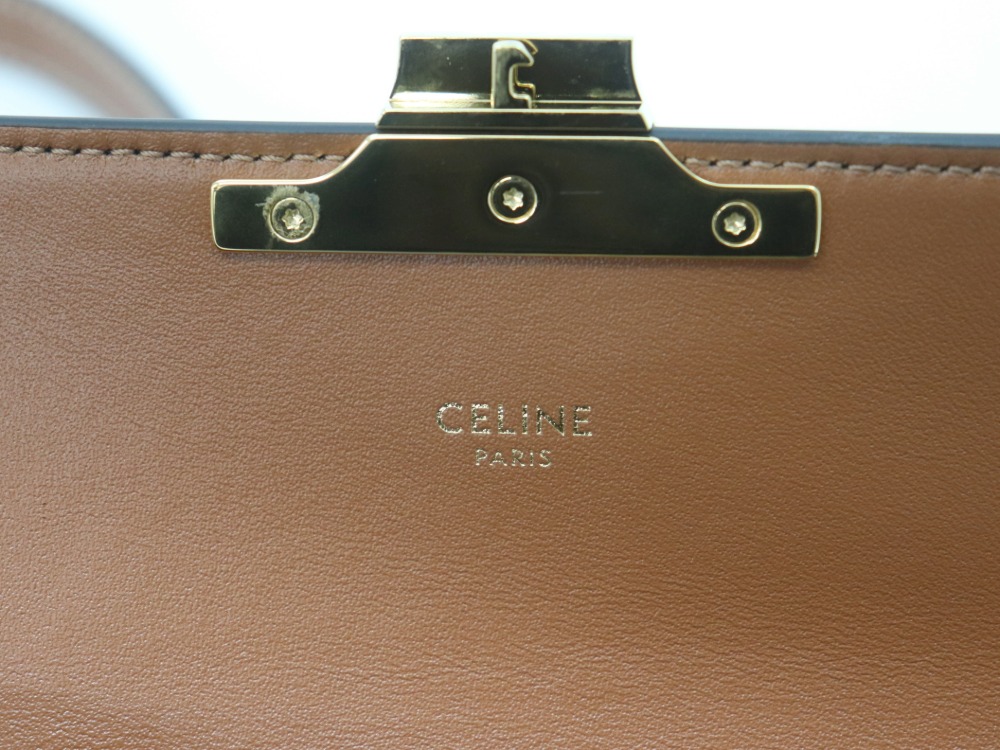 美品のセリーヌクロードショルダーバッグ刻印