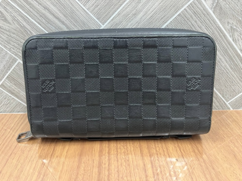 梅田茶屋町でルイヴィトンのダミエジッピーXLをお買取しました