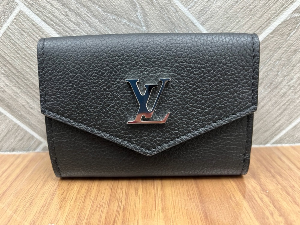ルイヴィトン トリヨン ポルトフォイユロックミニ レザー 3つ折り財布 ルイヴィトン ポルトフォイユ VUITTON トリヨンレザー M63978 新品同様 ルイヴィトン トリヨン ポルトフォイユロックミニ レザー 3つ折り財布 ルイヴィトン ポルトフォイユ VUITTON トリヨンレザー M63978 新品同様
