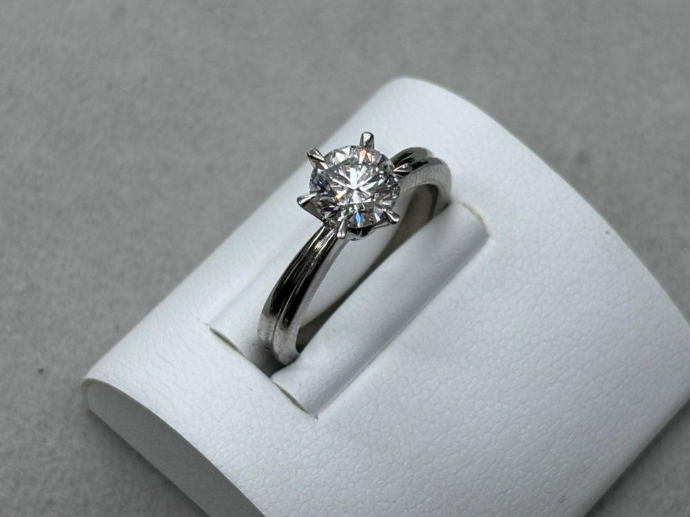 1PダイヤモンドリングPT900左