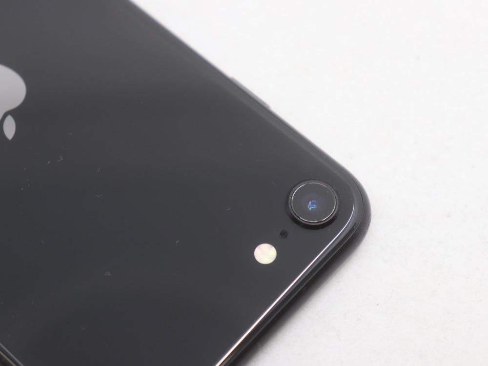 AppleのiPhoneSE第2世代裏面