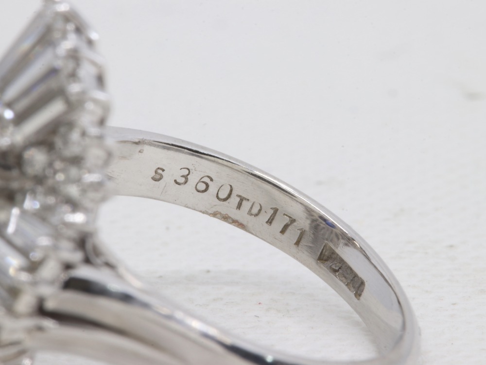 Pt900のサファイア×ダイヤリング刻印