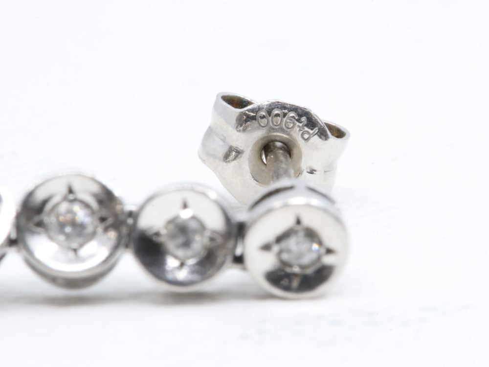 Pt900のダイヤピアス1.06ct両耳刻印