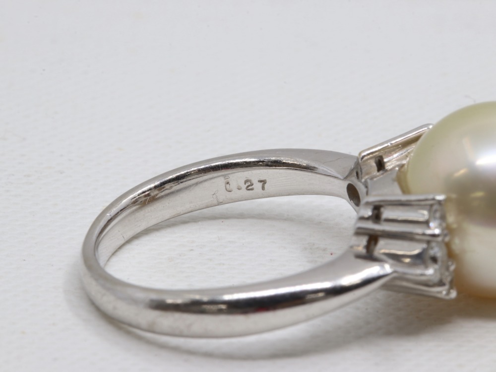 Pt900のパール×ダイヤリング刻印